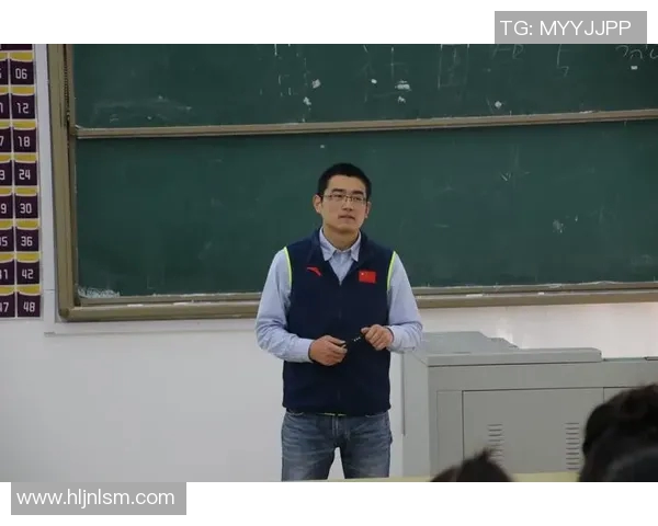 足球明星人体模型图揭示运动员体态之美与科学训练的完美结合 足球明星人体模型图揭示运动员体态之美与科学训练的完美结合