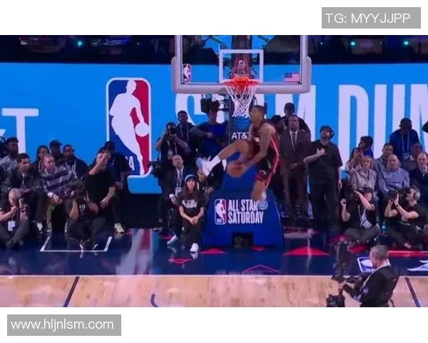 王俊凯在全明星篮球赛中展现球技与魅力的精彩瞬间